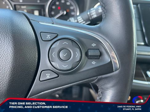 Used 2018 Buick Enclave Premium FWD image 19