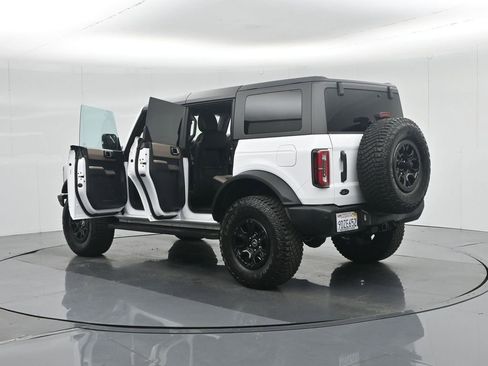 Used 2022 Ford Bronco Wildtrak image 33