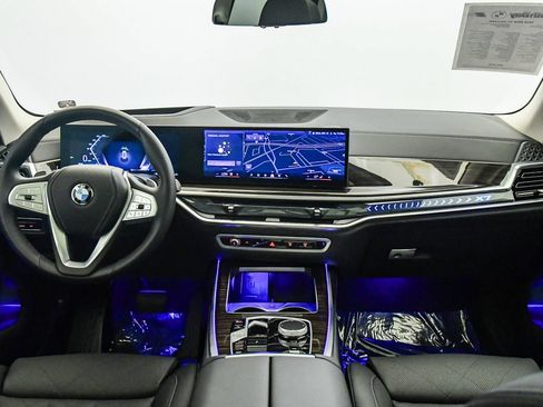 Used 2026 BMW X7 xDrive40i w/ Premium Package AWD/4WD image 15