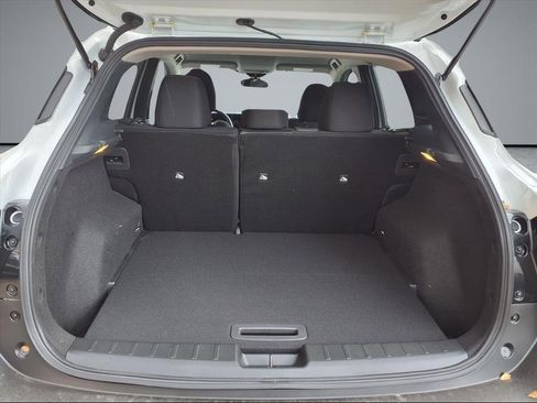 New 2026 Nissan Kicks SV image 12