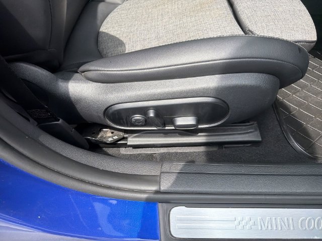Used 2020 MINI Cooper Clubman S w/ Premium Package FWD image 20