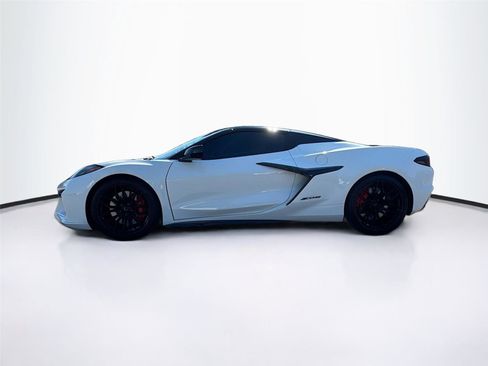 Used 2024 Chevrolet Corvette Z06 w/ Battery Protection Package image 4