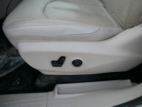 Used 2021 Chrysler Pacifica Touring-L image 20