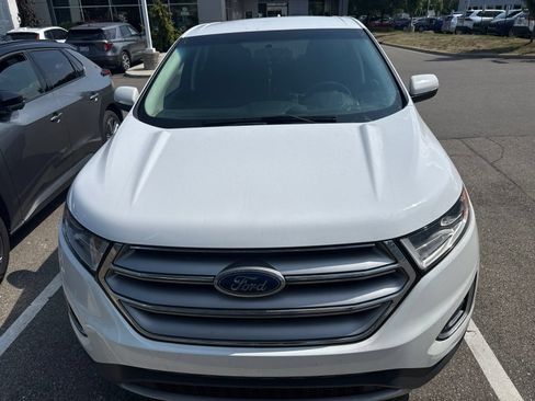 Used 2018 Ford Edge SEL FWD image 2