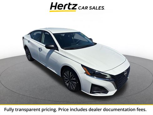 Used 2025 Nissan Altima 2.5 SV FWD image 1