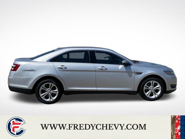 Used 2019 Ford Taurus SEL FWD image 7