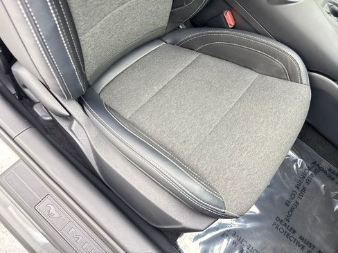 Used 2025 Ford Mustang Coupe image 41