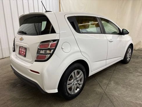 Used 2017 Chevrolet Sonic LT FWD image 5