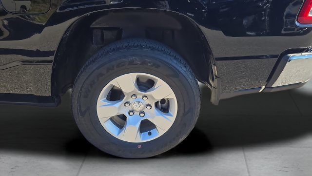 Used 2023 RAM 1500 Big Horn AWD/4WD image 30
