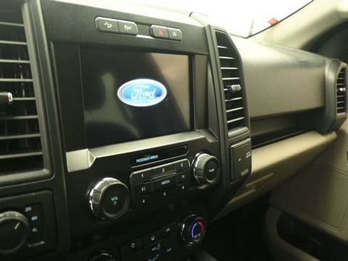 Used 2019 Ford F150 XL w/ Equipment Group 101A Mid AWD/4WD image 17