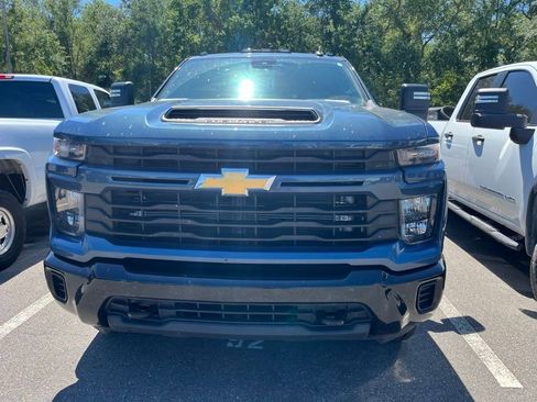 Used 2024 Chevrolet Silverado 2500 Custom w/ Custom Value Package AWD/4WD image 2