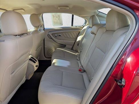 Used 2018 Ford Taurus SEL image 15