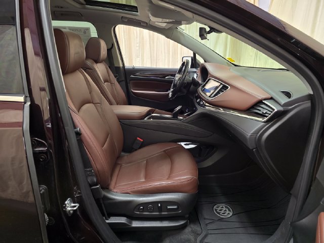 Used 2021 Buick Enclave Avenir w/ Avenir Technology Package AWD/4WD image 35