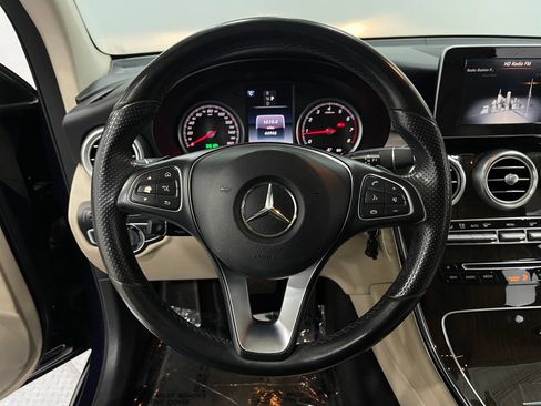 Used 2016 Mercedes-Benz GLC 300 4MATIC w/ Premium Package image 18