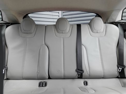 Used 2013 Tesla Model S Performance image 24