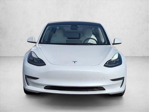 Used 2023 Tesla Model 3 Standard Range RWD image 2