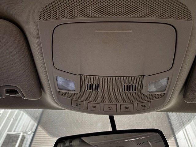 Used 2017 Ford Fusion SE FWD image 23