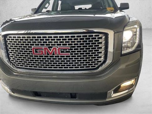 Used 2017 GMC Yukon Denali w/ Open Road Package image 10