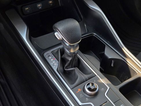 Used 2023 Kia Sorento LX image 34