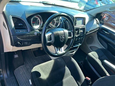 Used 2014 Dodge Grand Caravan American Value Package w/ UConnect Hands-Free Group image 8