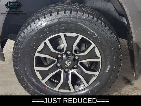 Used 2022 Toyota Tacoma TRD Sport w/ Technology Package image 10