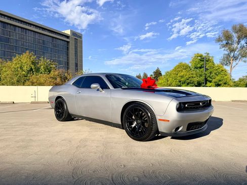 Used 2015 Dodge Challenger R/T w/ Quick Order Package 28B R/T RWD image 5
