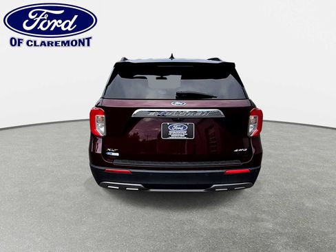 Used 2022 Ford Explorer XLT w/ Equipment Group 202A AWD/4WD image 7