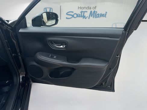 Certified 2026 Honda HR-V Sport image 32