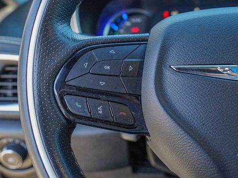 Used 2020 Chrysler Pacifica Limited w/ S Appearance Package image 14