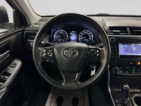 Used 2017 Toyota Camry LE FWD image 18