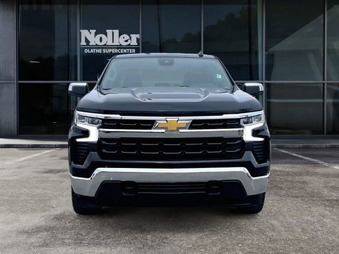Used 2023 Chevrolet Silverado 1500 LT w/ Protection Package AWD/4WD image 2