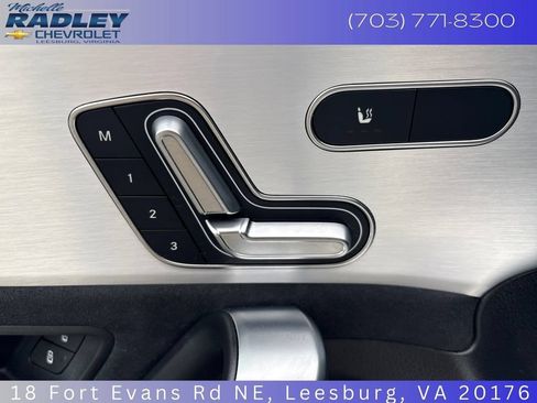 Used 2025 Mercedes-Benz CLA 250 4MATIC image 14