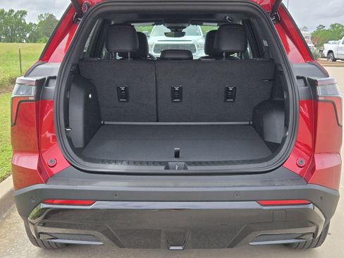 New 2026 Chevrolet Equinox RS w/ Safety and Technology Package FWD image 8