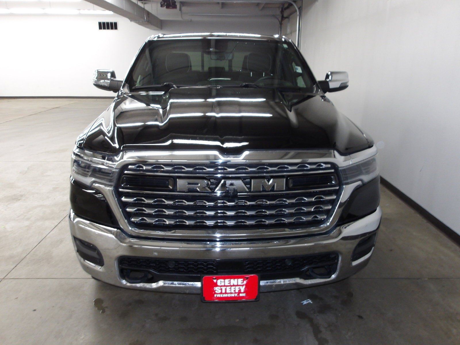 Used 2026 RAM 1500 Limited AWD/4WD image 6