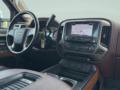 Used 2019 Chevrolet Silverado 3500 High Country AWD/4WD image 31