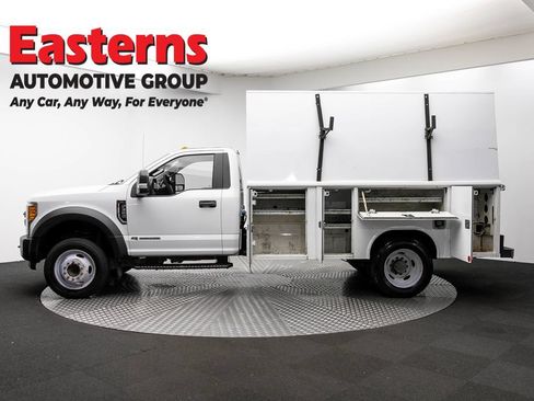 Used 2017 Ford F550 2WD Regular Cab Super Duty image 24