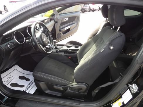 Certified 2021 Ford Mustang Coupe RWD image 30