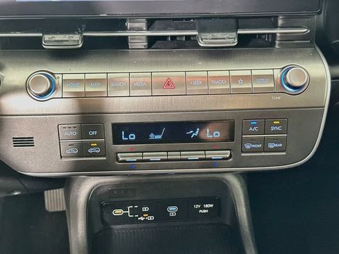 Used 2024 Hyundai Kona SEL AWD/4WD image 13