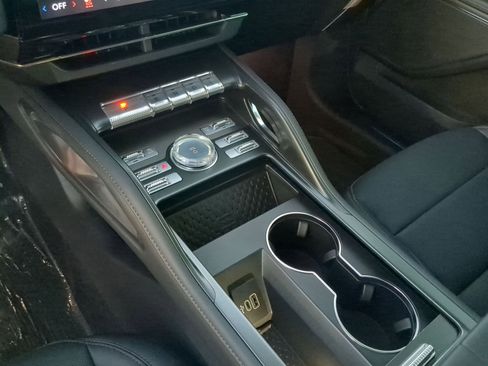 New 2026 Lincoln Nautilus Premier AWD/4WD image 20