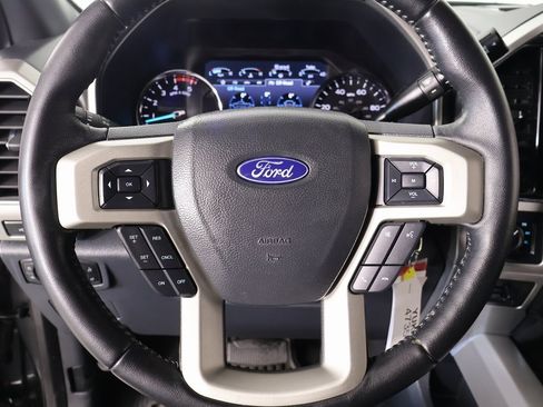 Used 2022 Ford F250 Lariat w/ Lariat Value Package image 3