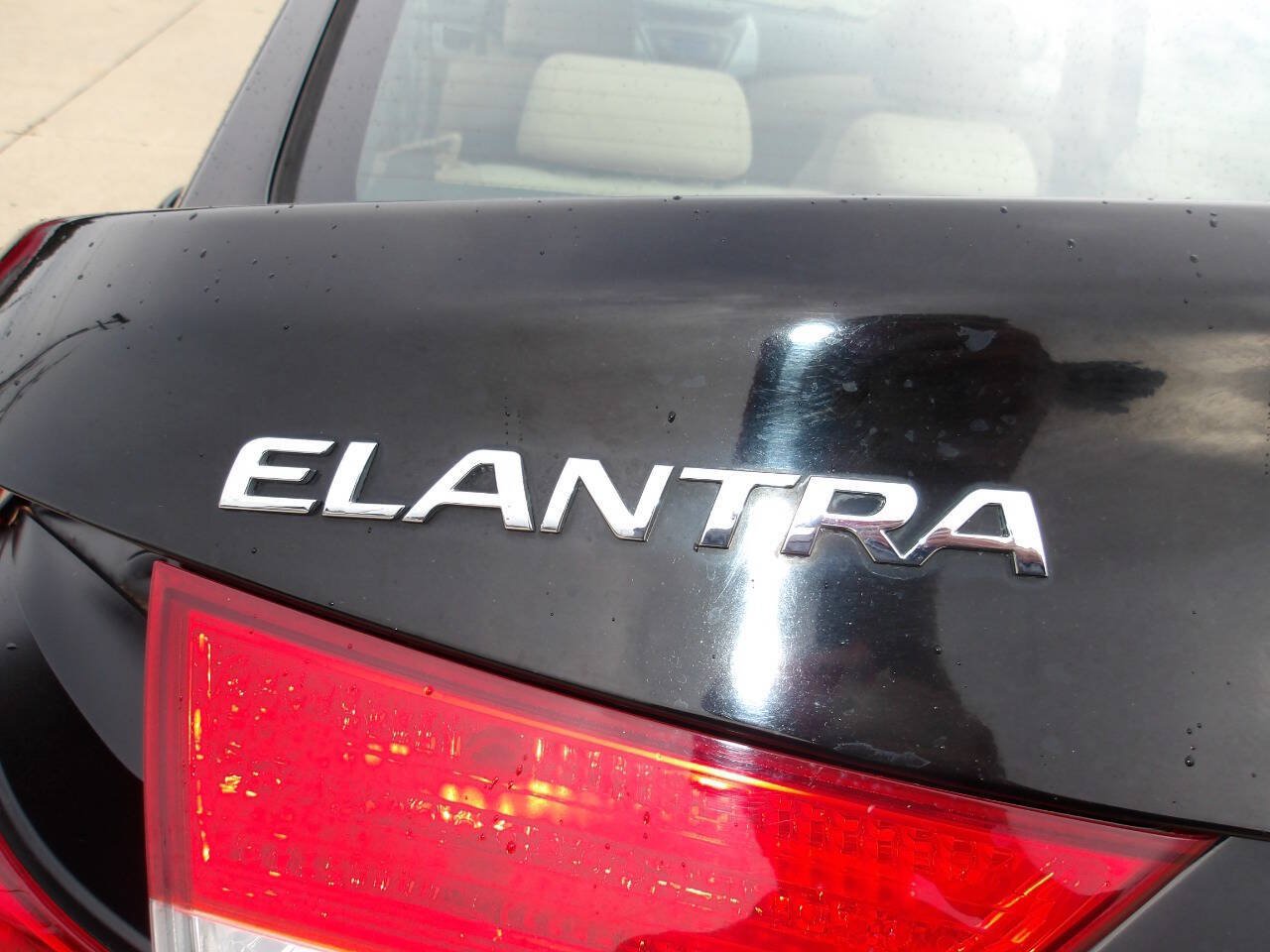 Used 2013 Hyundai Elantra GLS w/ Preferred Pkg FWD image 36