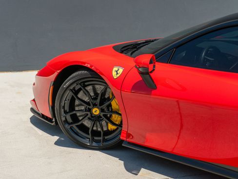 Used 2021 Ferrari SF90 Stradale AWD/4WD image 22