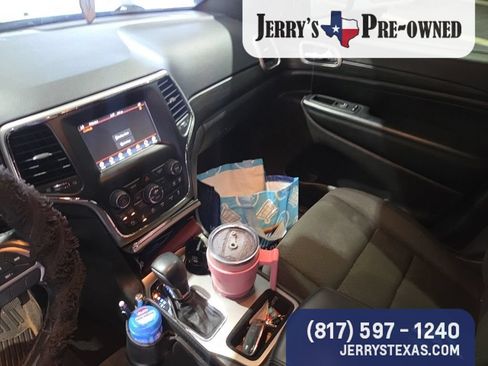 Used 2021 Jeep Grand Cherokee Laredo RWD image 11