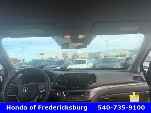 Certified 2025 Honda Ridgeline Sport image 38