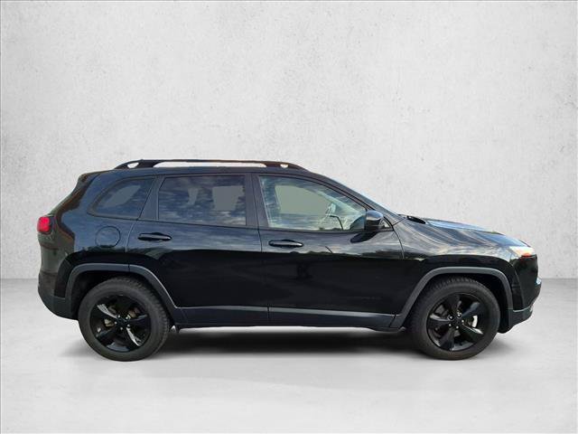 Used 2015 Jeep Cherokee Latitude w/ Cold Weather Group FWD image 4