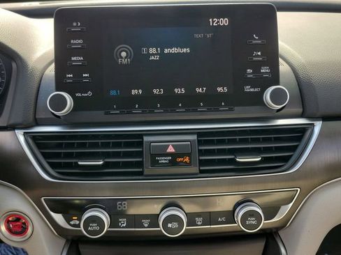 Used 2018 Honda Accord LX image 25