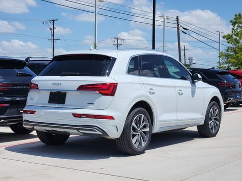Used 2021 Audi Q5 2.0T Premium w/ Convenience Package AWD/4WD image 3