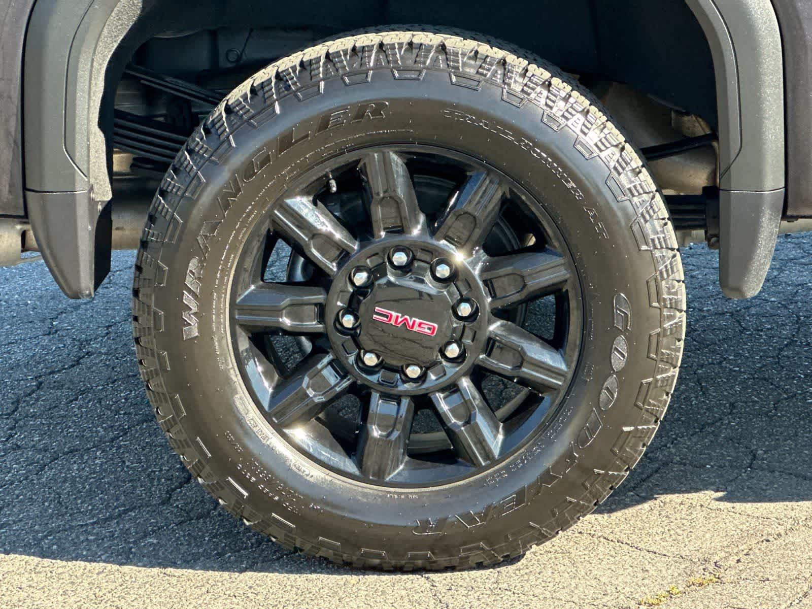 Used 2024 GMC Sierra 3500 AT4 w/ AT4 Premium Plus Package AWD/4WD image 25