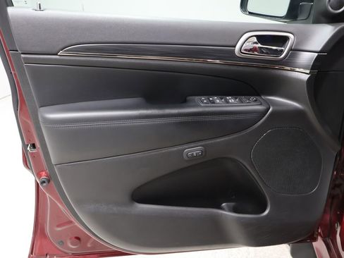 Used 2020 Jeep Grand Cherokee Limited X image 13