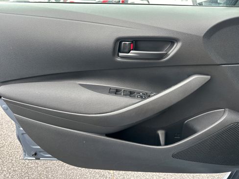 Used 2023 Toyota Corolla LE FWD image 19